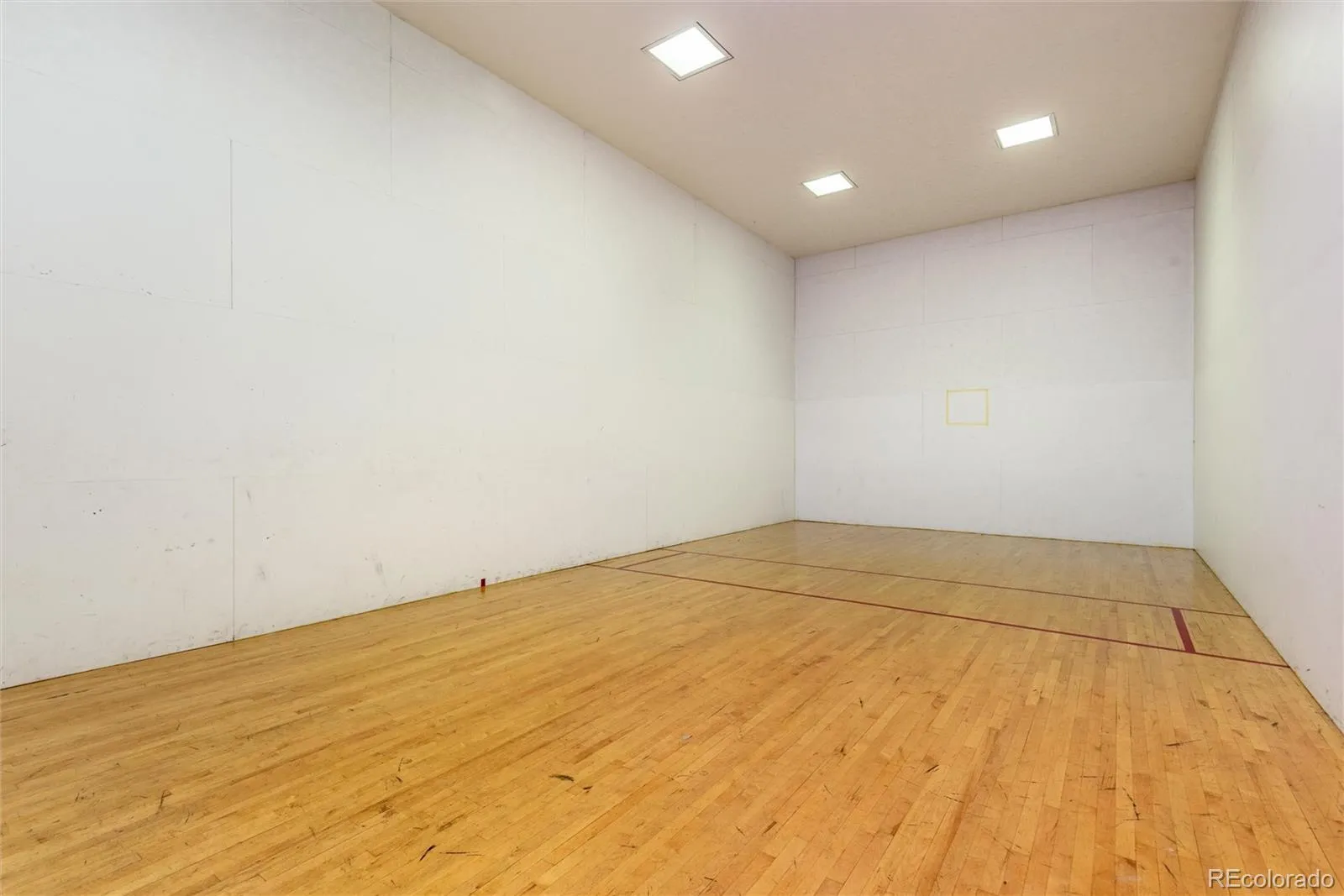 2325 S Linden Court #200 Denver CO 80222 MLS #REC2783942 05252026140403 1600 21