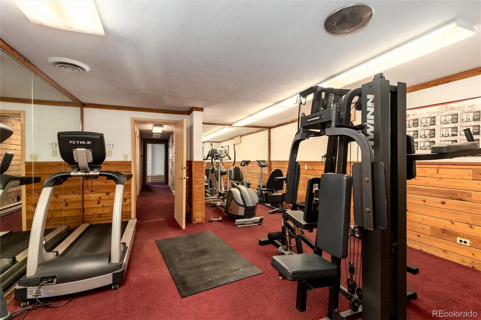 2325 S Linden Court #200 Denver CO 80222 MLS #REC2783942 05252026140403 1600 22