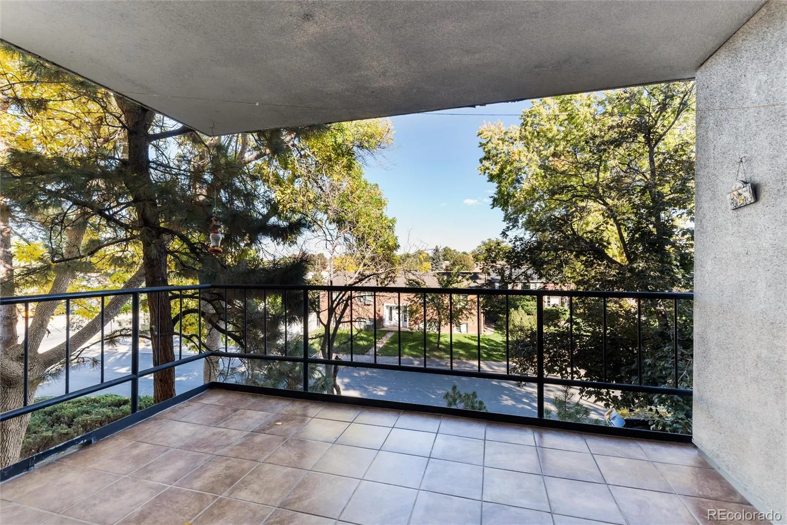 2325 S Linden Court #200 Denver CO 80222 MLS #REC2783942 05252026140403 1600 24