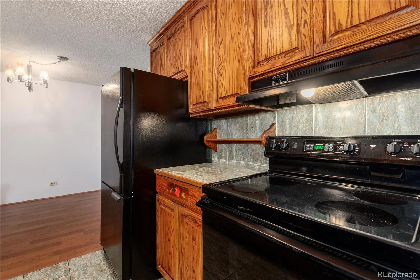2325 S Linden Court #200 Denver CO 80222 MLS #REC2783942 05252026140403 1600 4