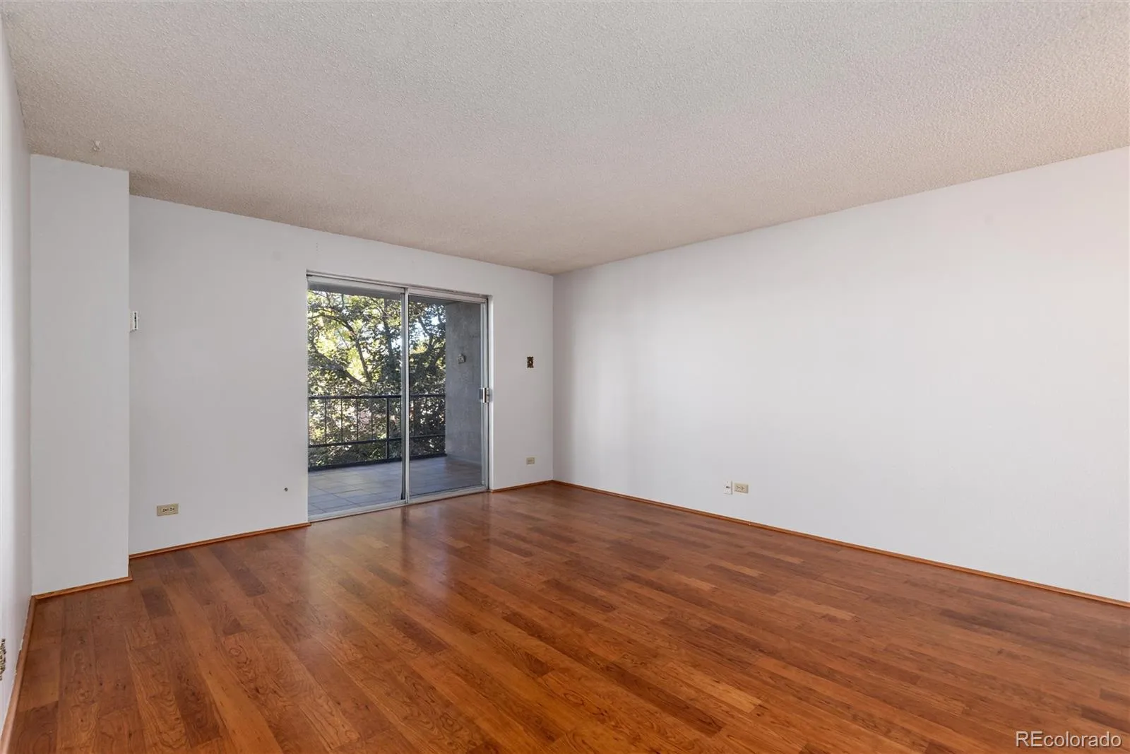 2325 S Linden Court #200 Denver CO 80222 MLS #REC2783942 05252026140403 1600 9