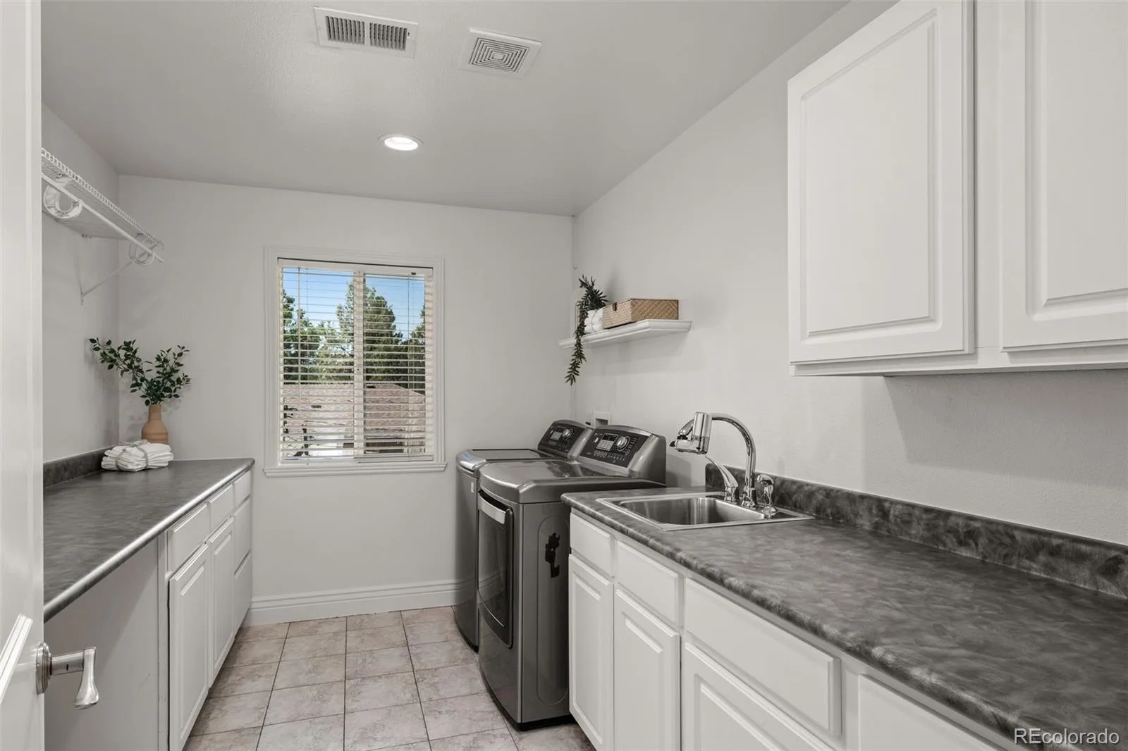 1075 Jersey Street Denver CO 80220 | MLS #REC2785156 07172026161037 1600 39