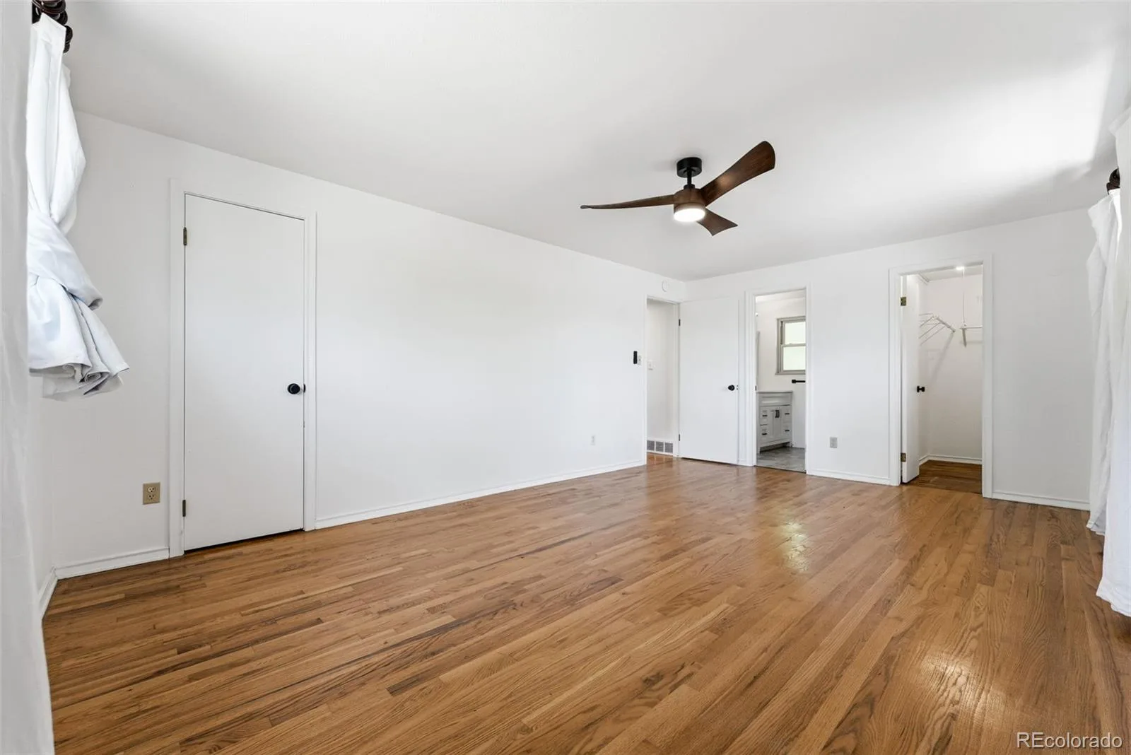 2953 S Verbena Way Denver CO 80231 MLS #REC2791123 06112026165938 1600 18