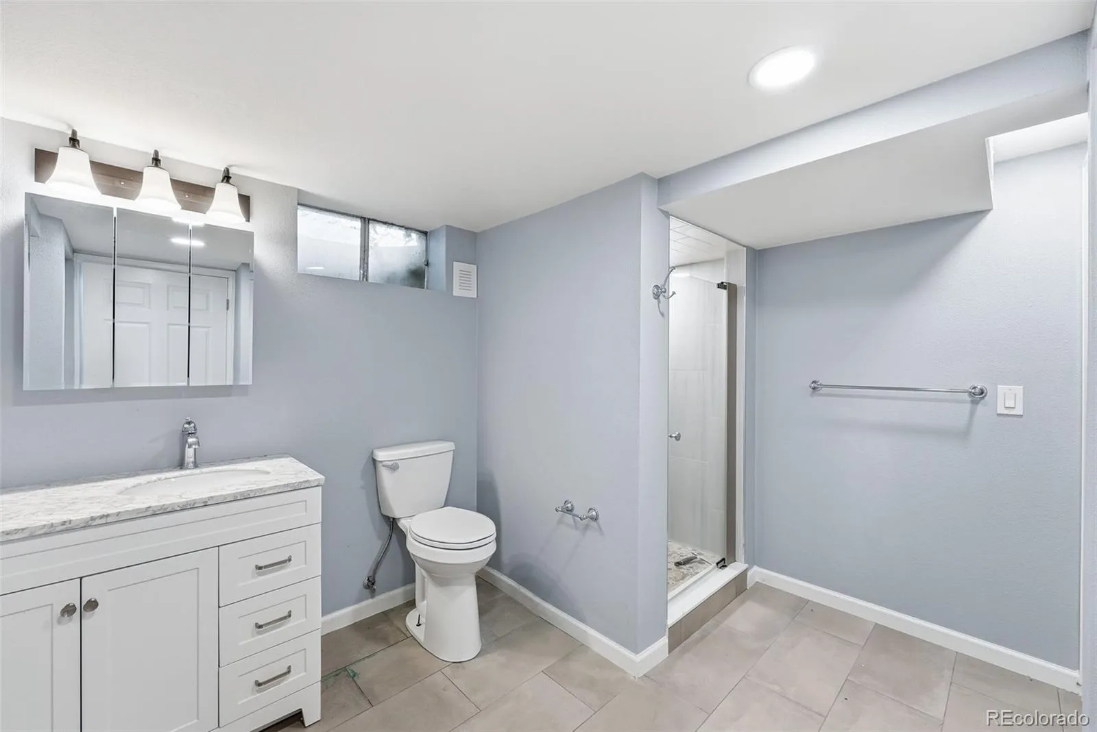 2953 S Verbena Way Denver CO 80231 MLS #REC2791123 06112026165938 1600 28