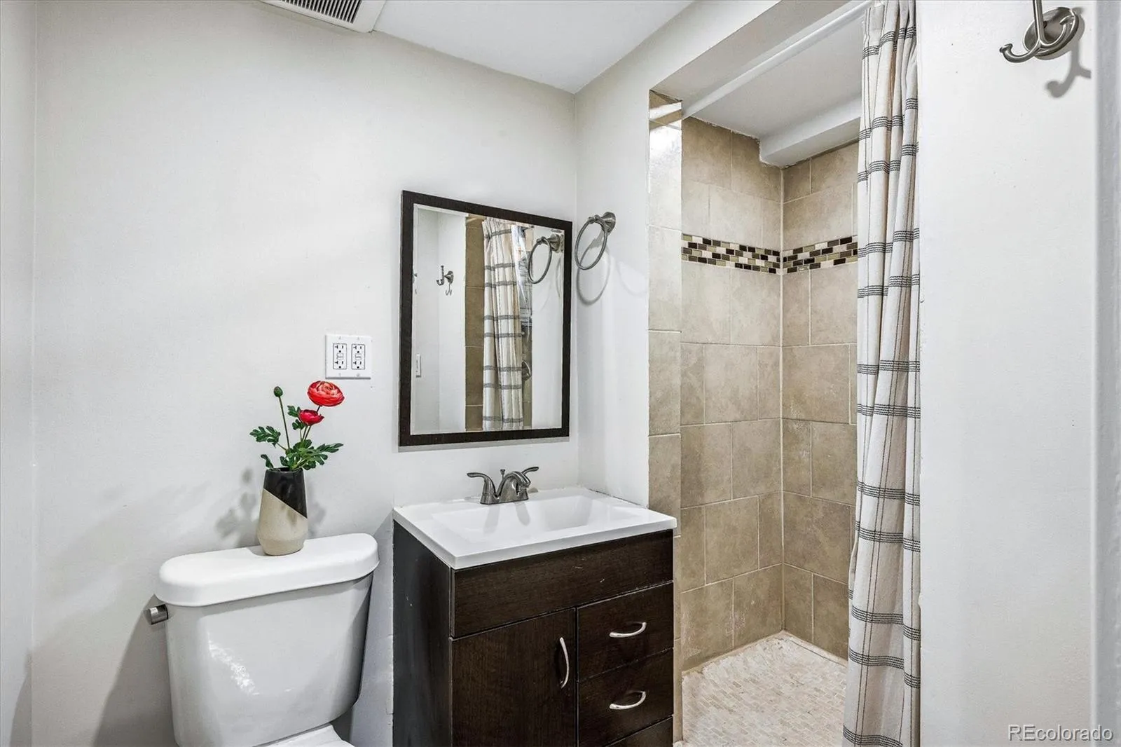 846 S Jersey Street Denver CO 80224 MLS #REC2791235 05062026192628 1600 37