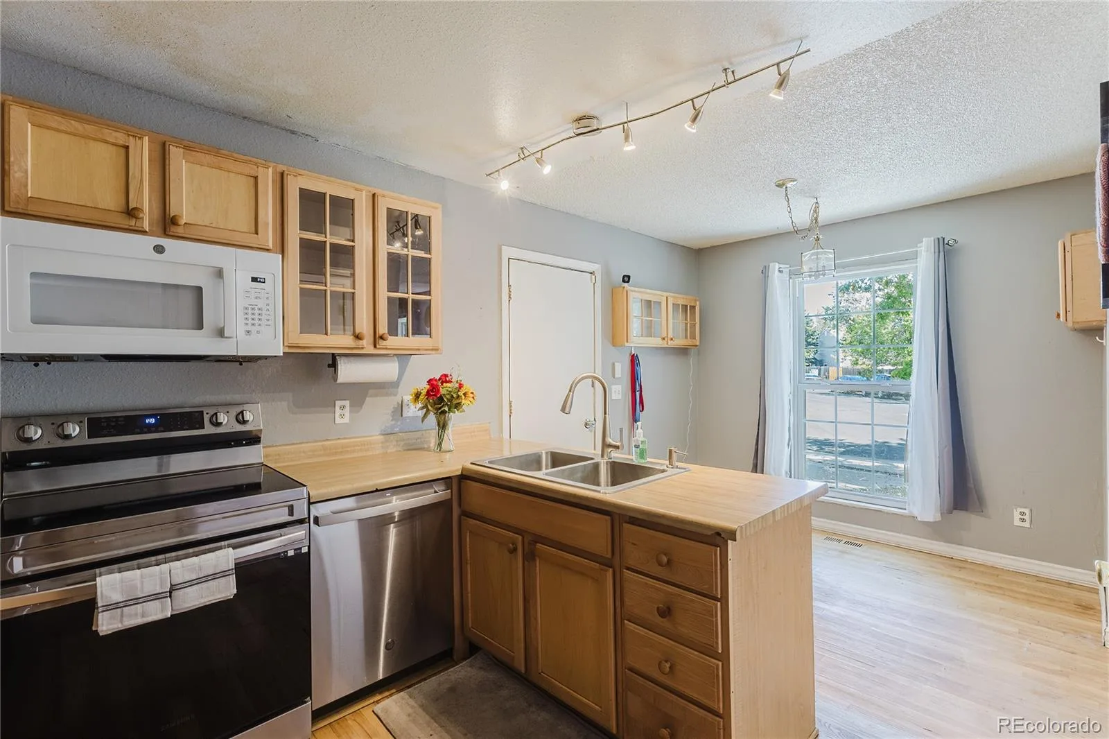 18851 E 22nd Drive Aurora CO 80011 | MLS #REC2791442 07272026140511 1600 6