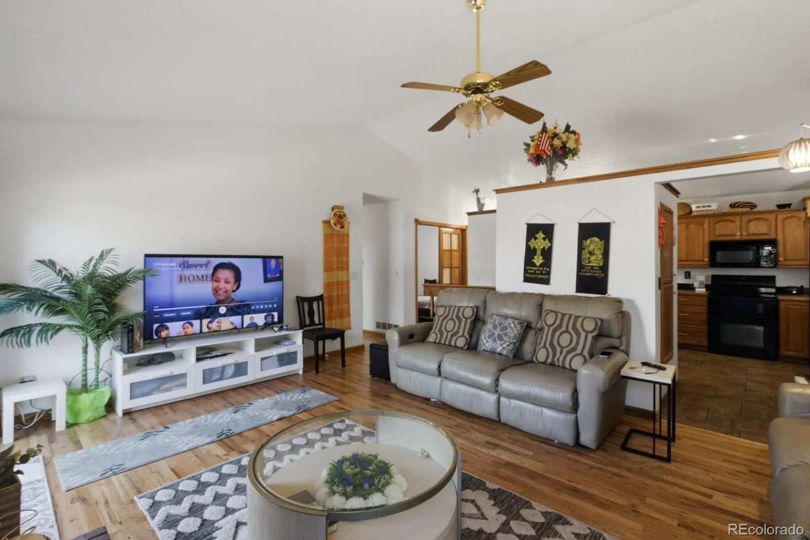 18941 E Chaffee Place Denver CO 80249 | MLS #REC2795529 06252026225531 1600 3