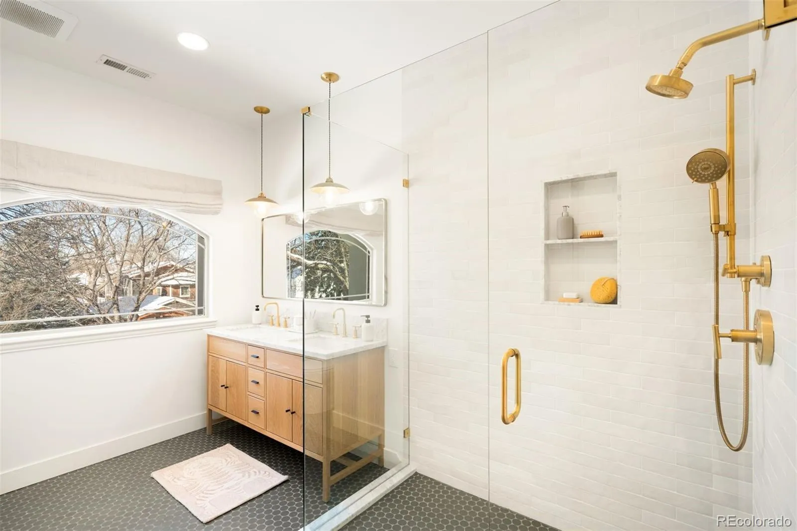 1418 S Milwaukee Street Denver CO 80210 MLS #REC2797775 04232026192622 1600 34