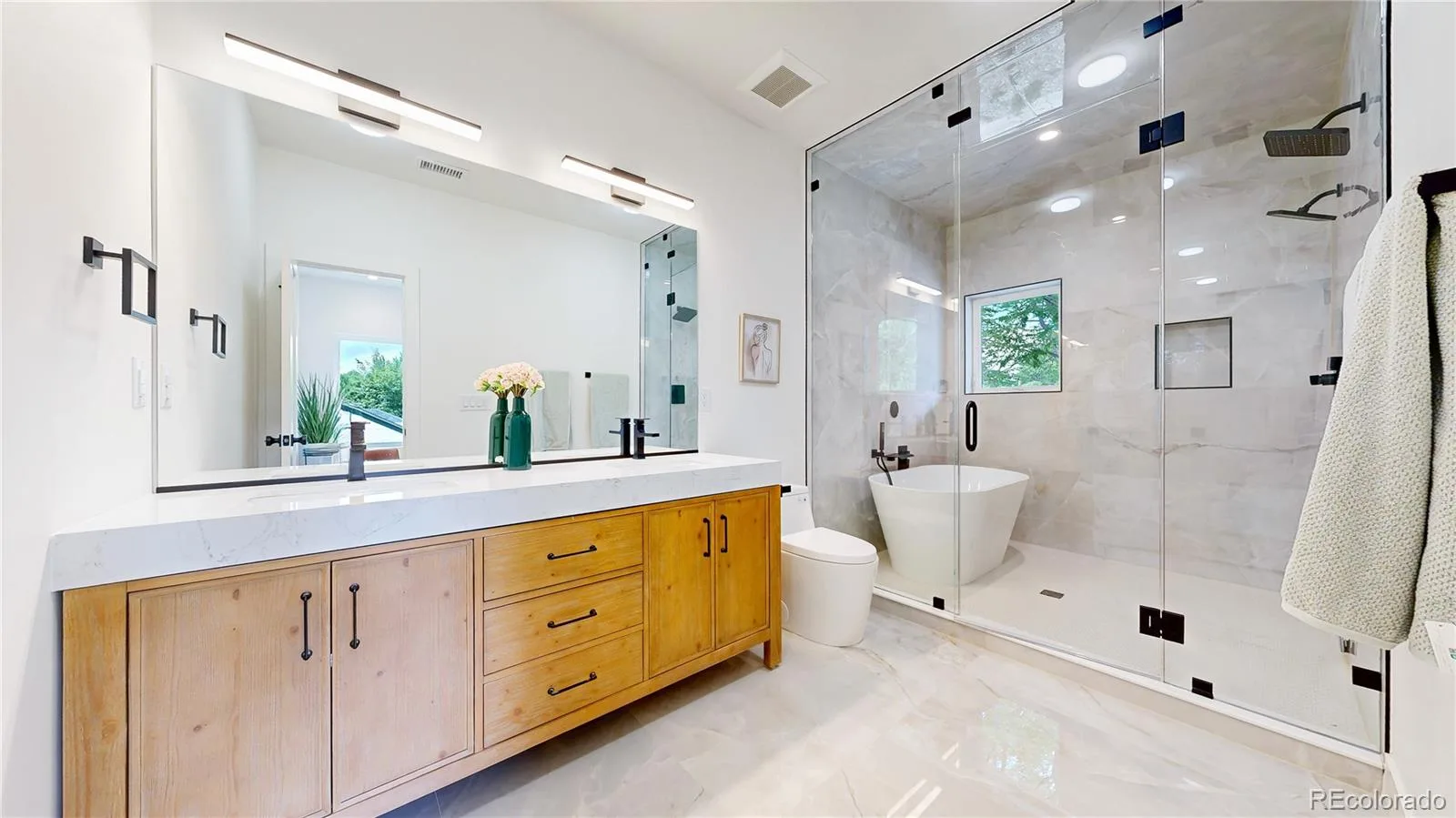 2135 S High Street Denver CO 80210 | MLS #REC2799141 08142026184917 1600 24
