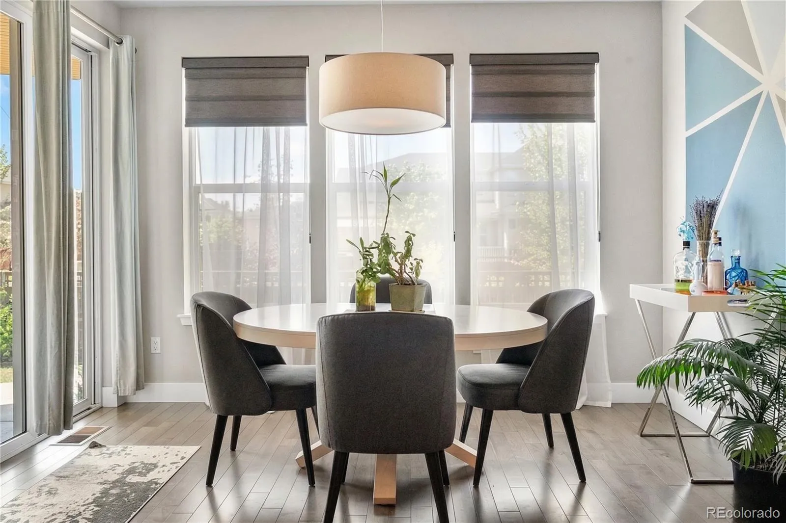 04152026230806 1600 12