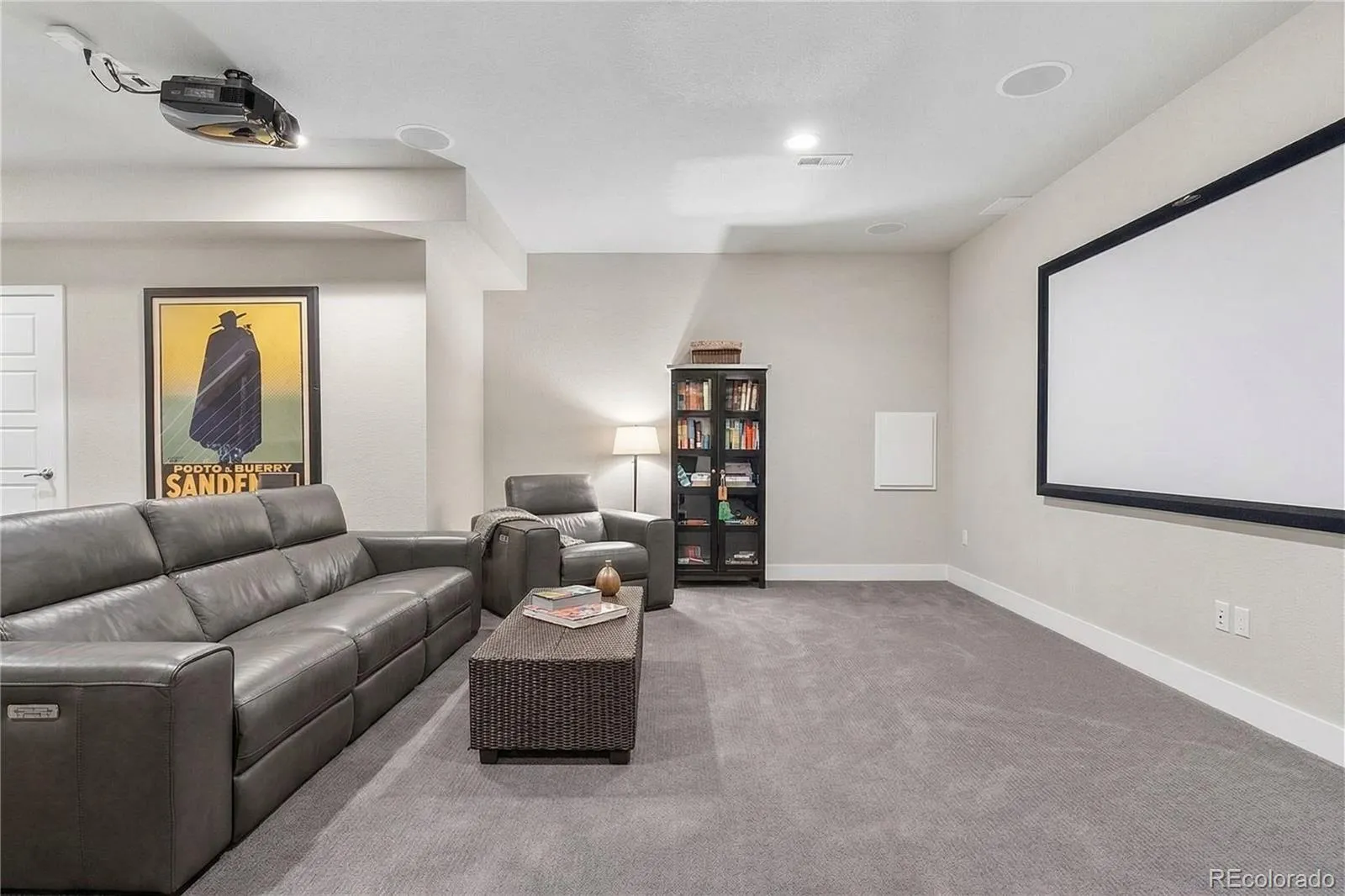 04152026230806 1600 16