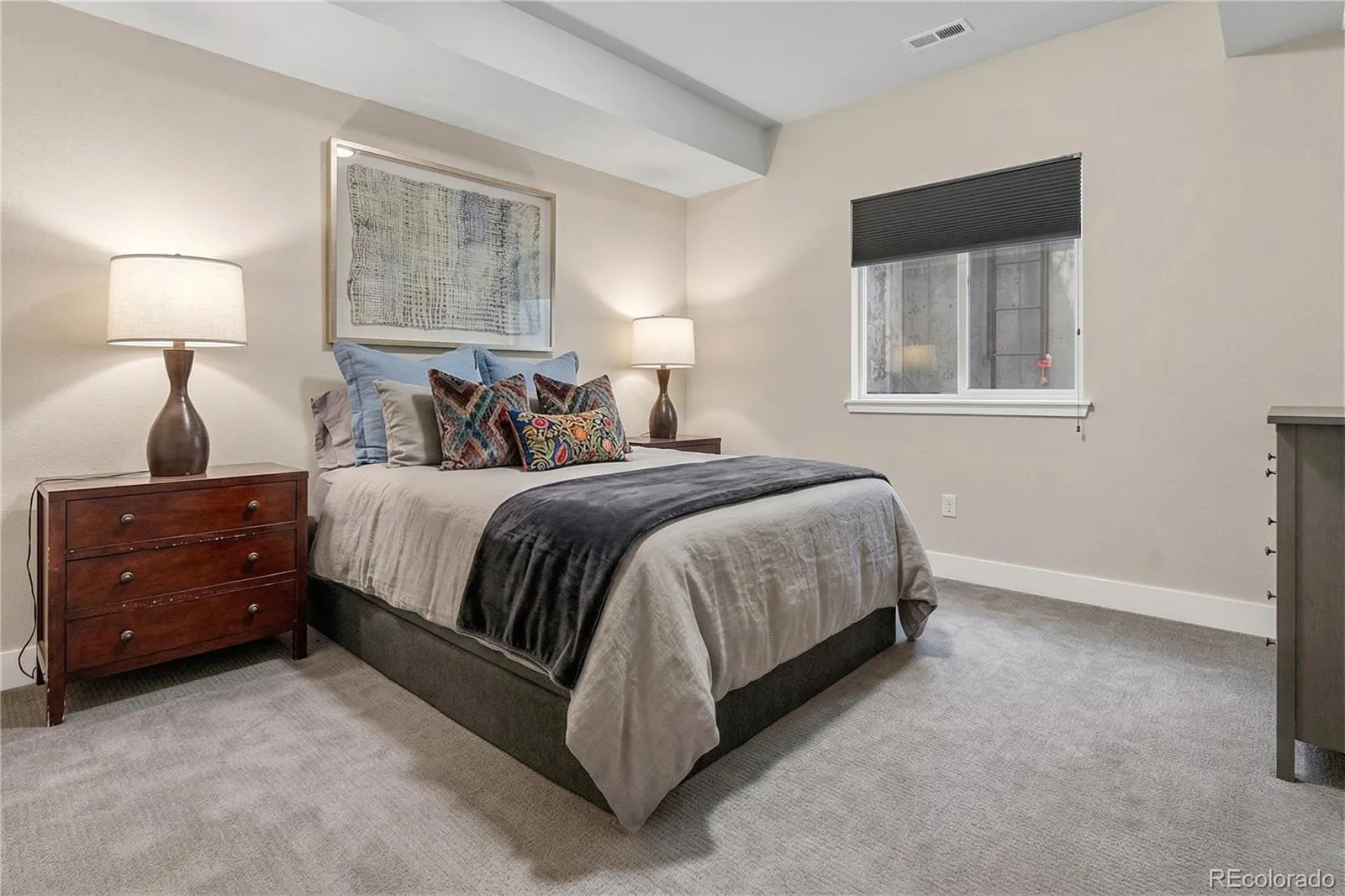 04152026230806 1600 17