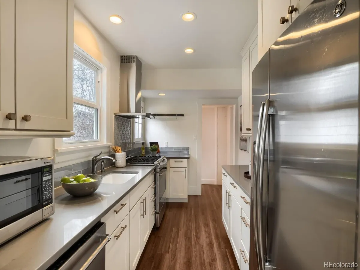 04012026185651 1200 4