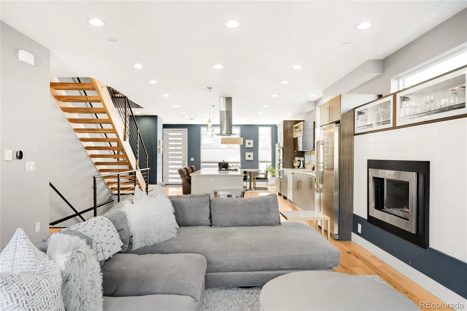 04172026172228 1600 10