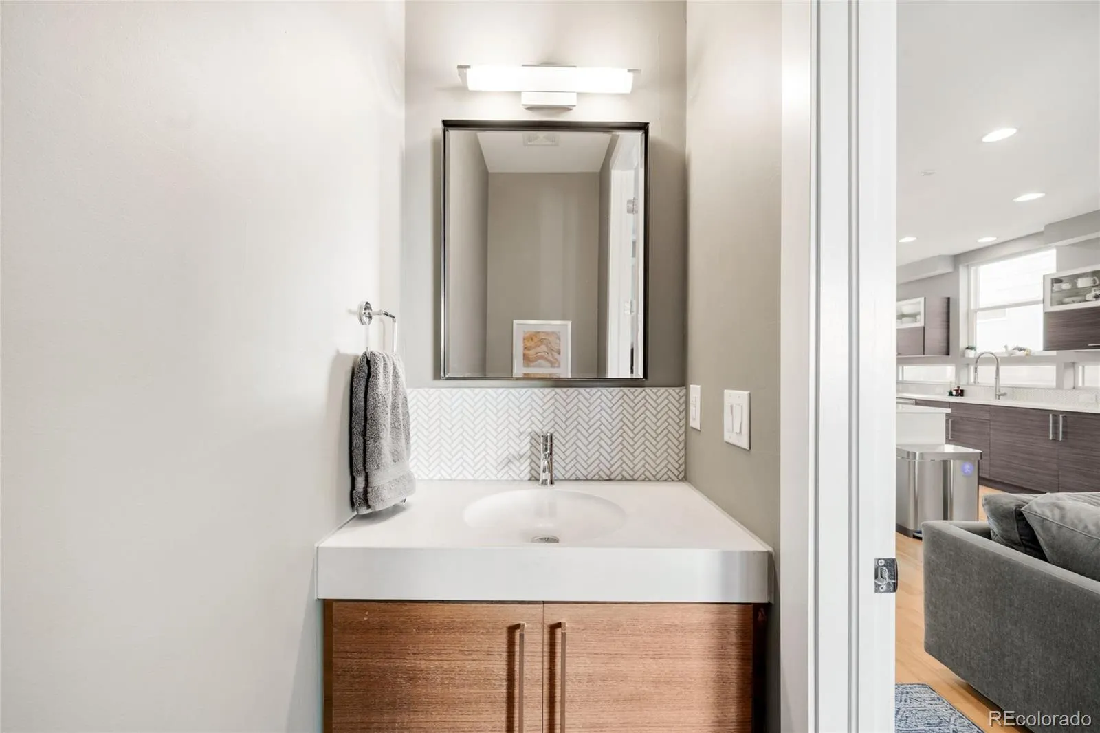 04172026172228 1600 12