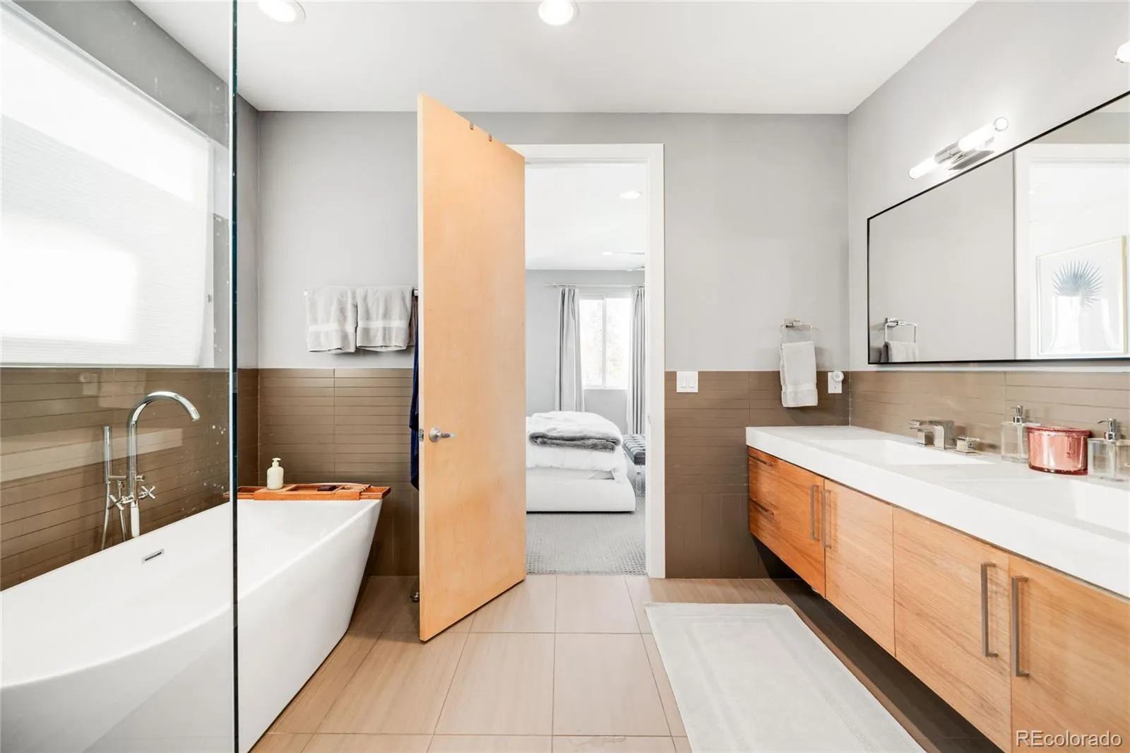 04172026172228 1600 18