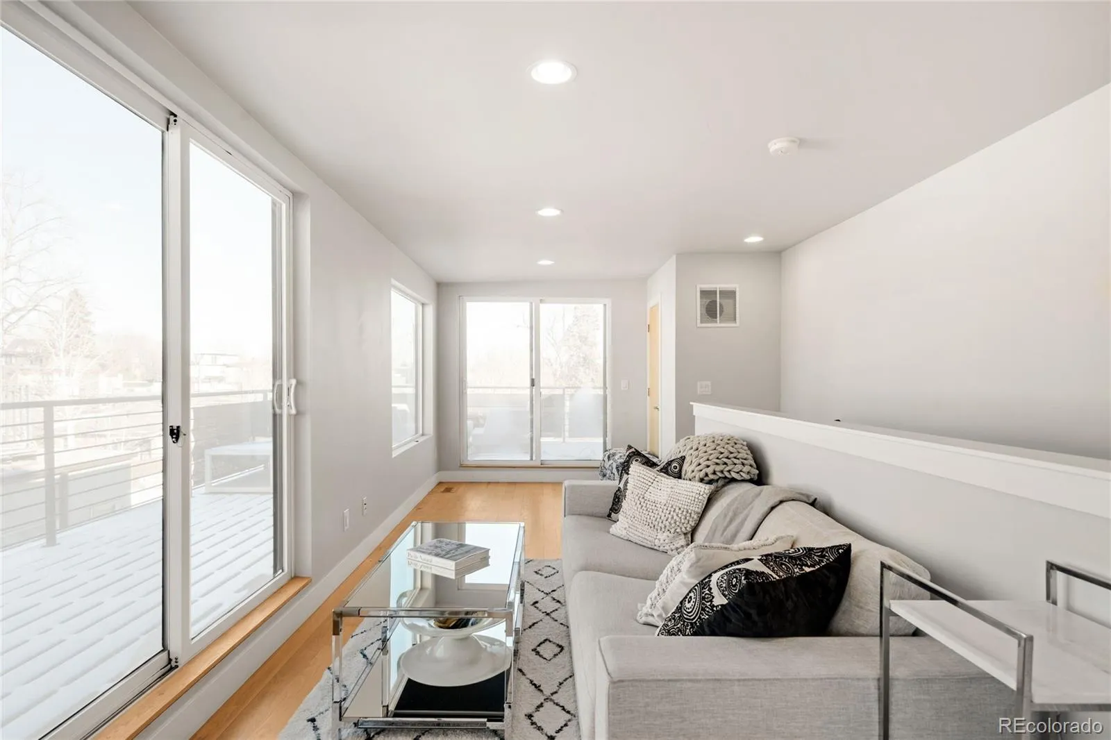 04172026172228 1600 33