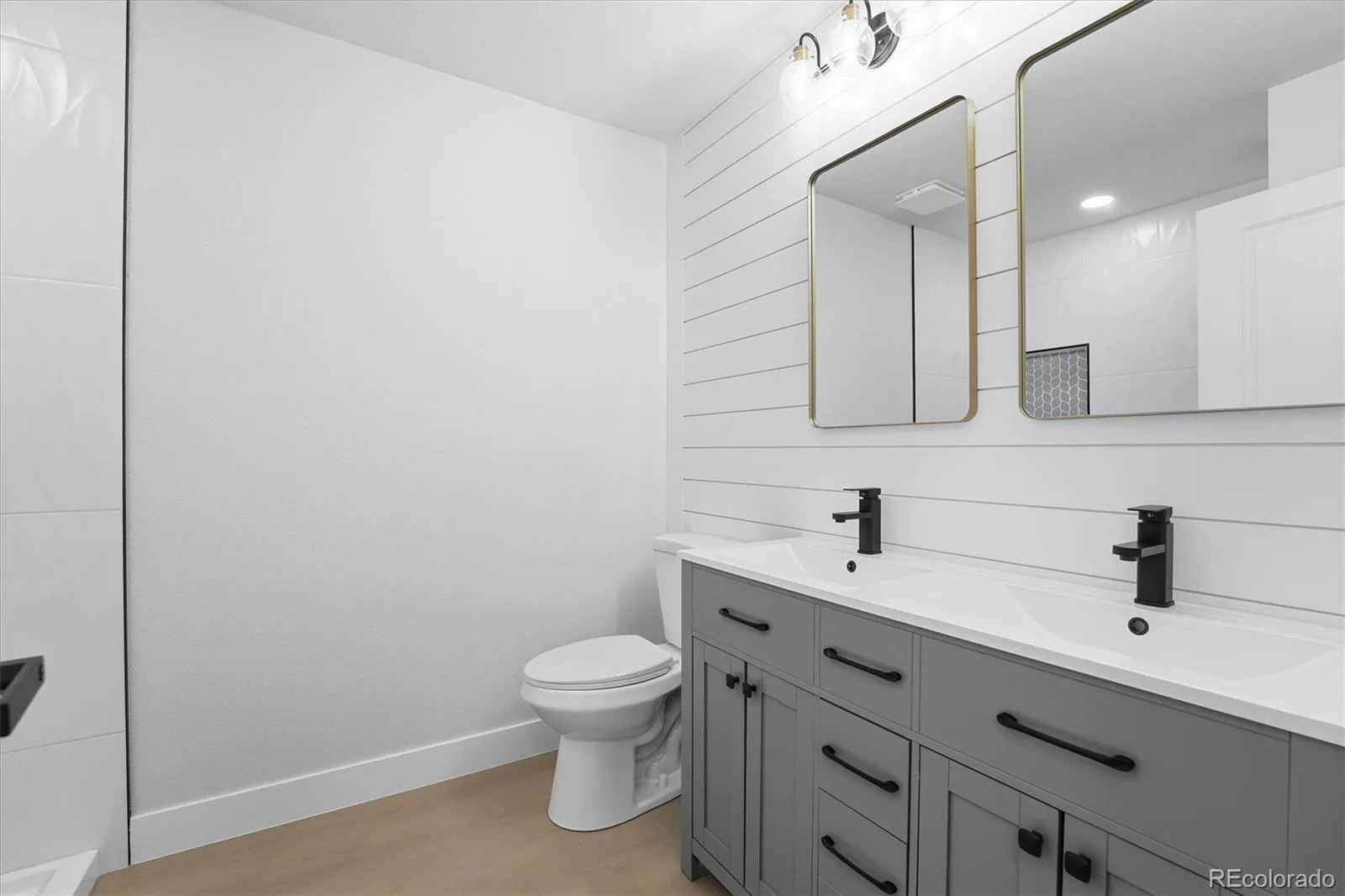 9800 W Cornell Place Lakewood CO 80227 | MLS #REC2802689 08272026202323 1600 12
