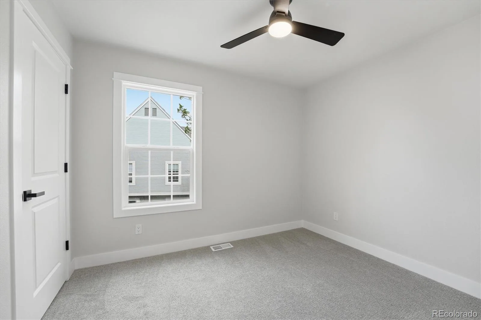 9800 W Cornell Place Lakewood CO 80227 | MLS #REC2802689 08272026202323 1600 16