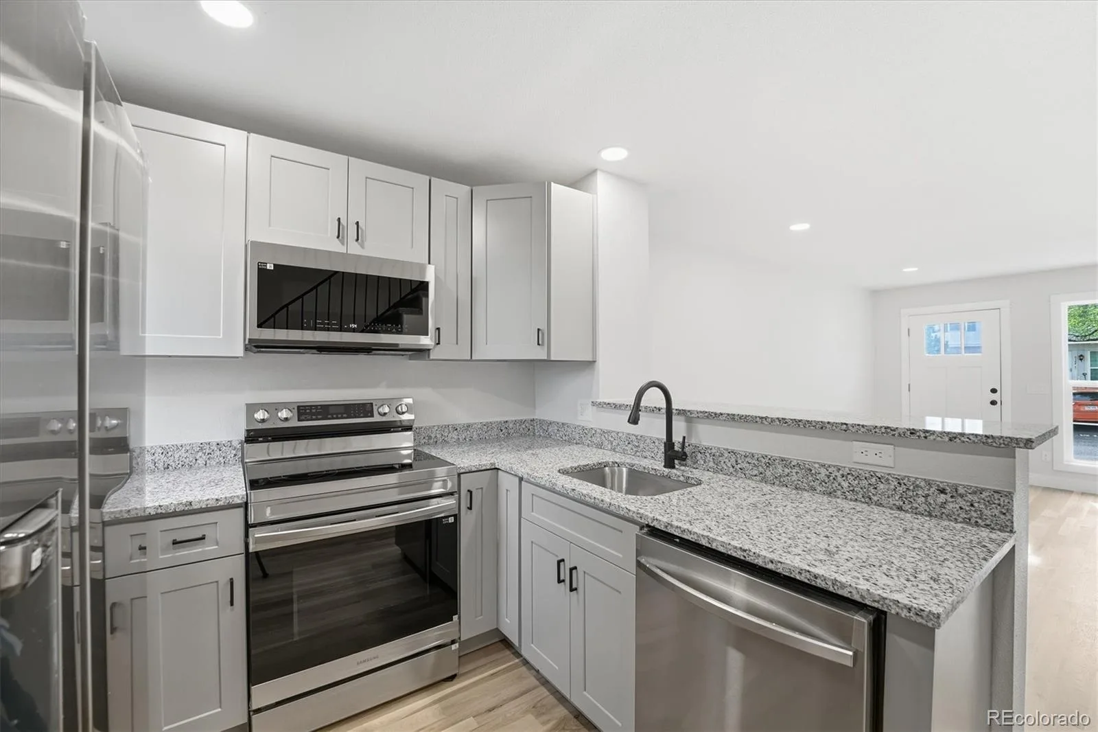 9800 W Cornell Place Lakewood CO 80227 | MLS #REC2802689 08272026202323 1600 3