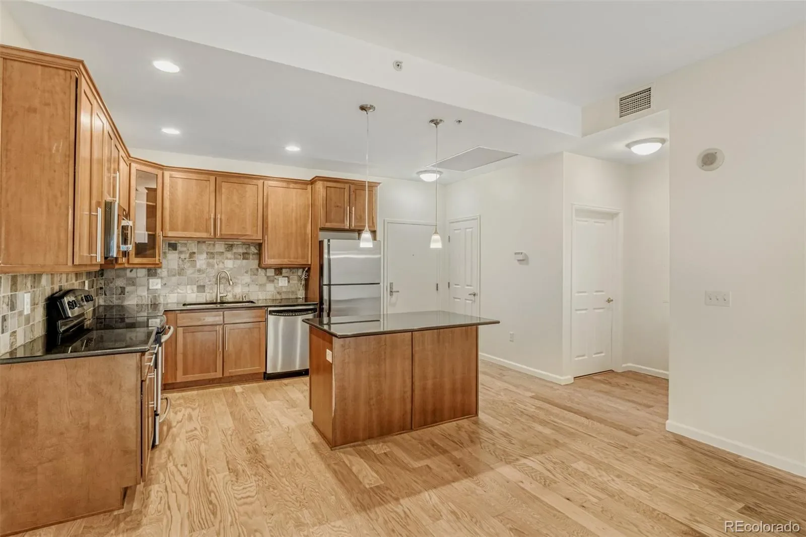 03292026030305 1600 15