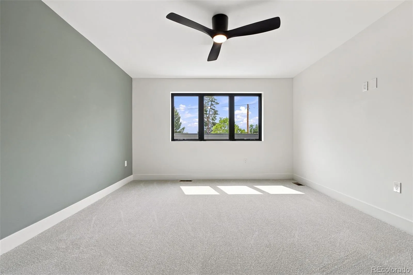 3215 S Sherman Street Englewood CO 80113 MLS #REC2810461 07092026130734 1600 14