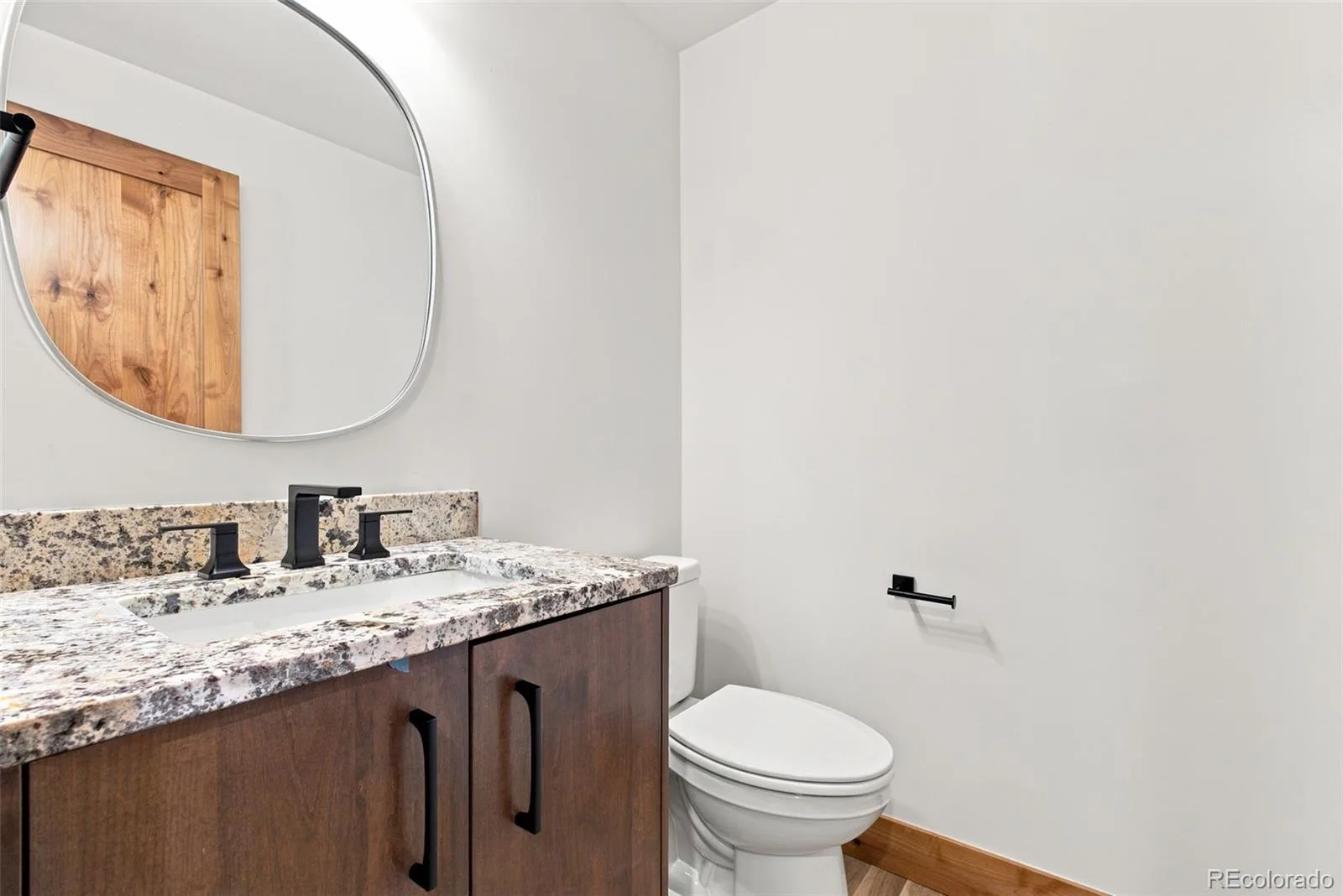 3215 S Sherman Street Englewood CO 80113 MLS #REC2810461 07092026130734 1600 33