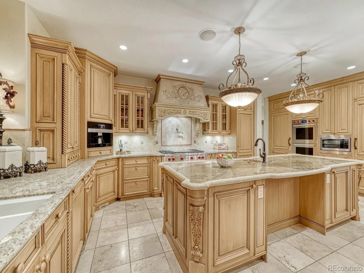 5684 Amber Ridge Drive Castle Pines CO 80108 | MLS #REC2811999 08262026180653 1200 10