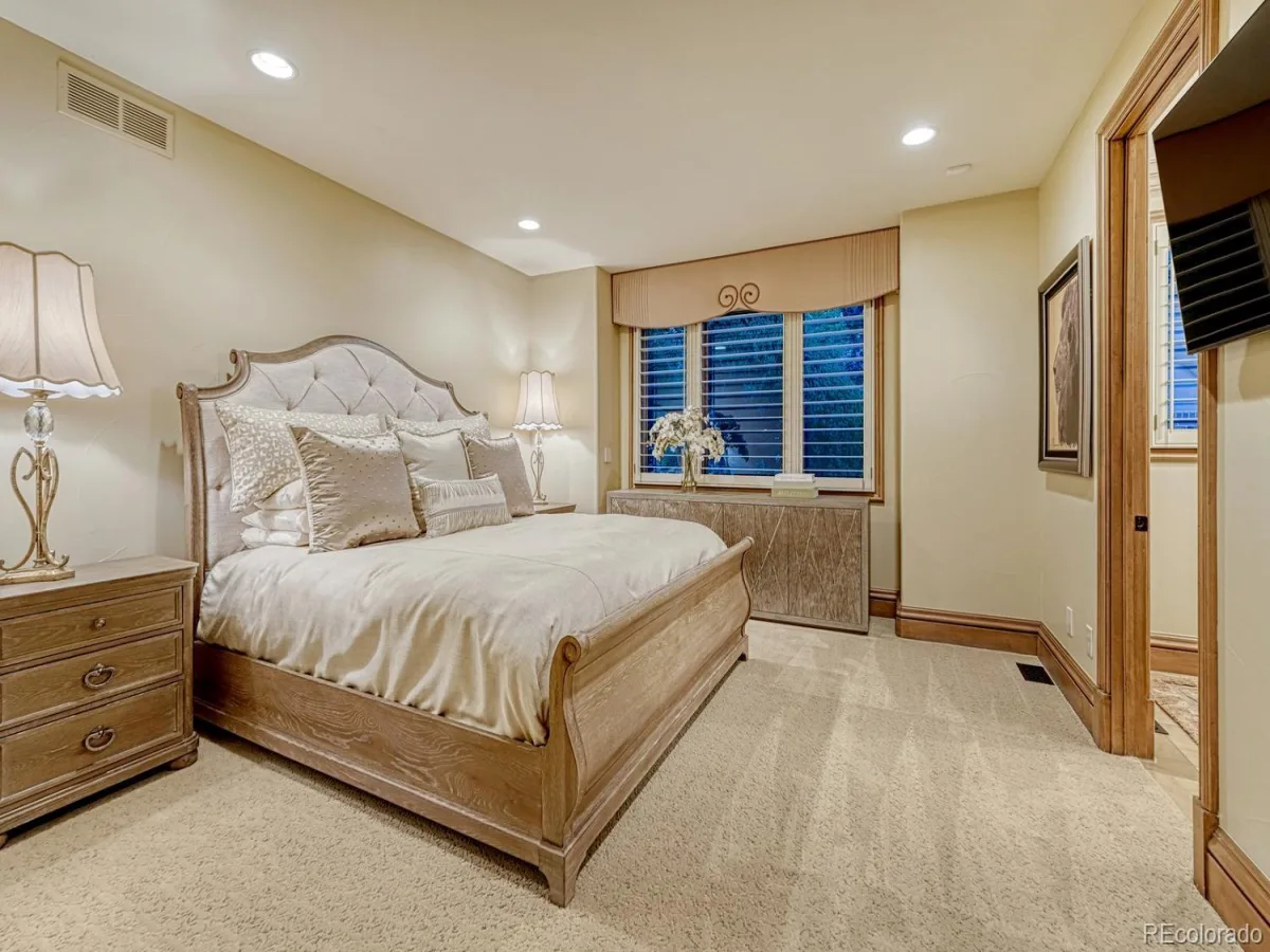 5684 Amber Ridge Drive Castle Pines CO 80108 | MLS #REC2811999 08262026180653 1200 18