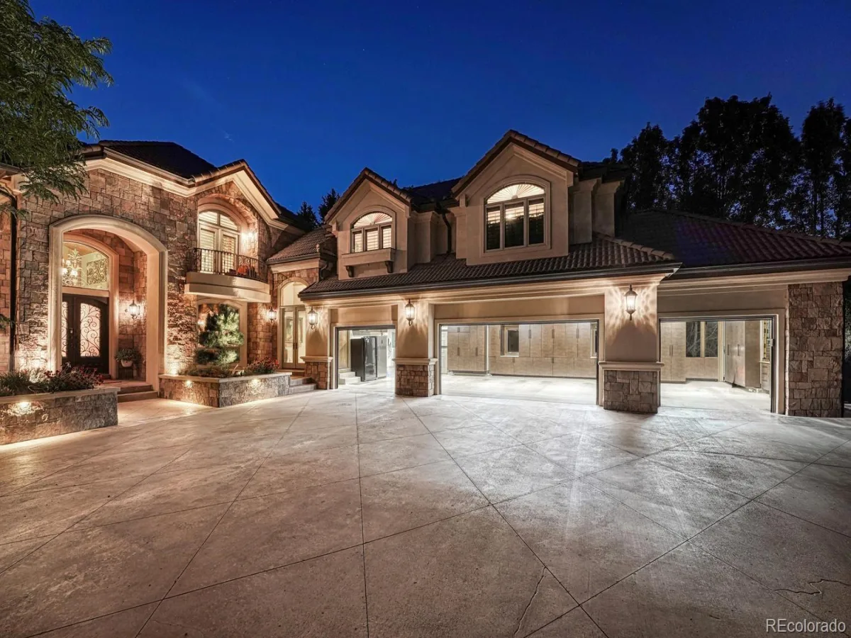 5684 Amber Ridge Drive Castle Pines CO 80108 | MLS #REC2811999 08262026180653 1200 2