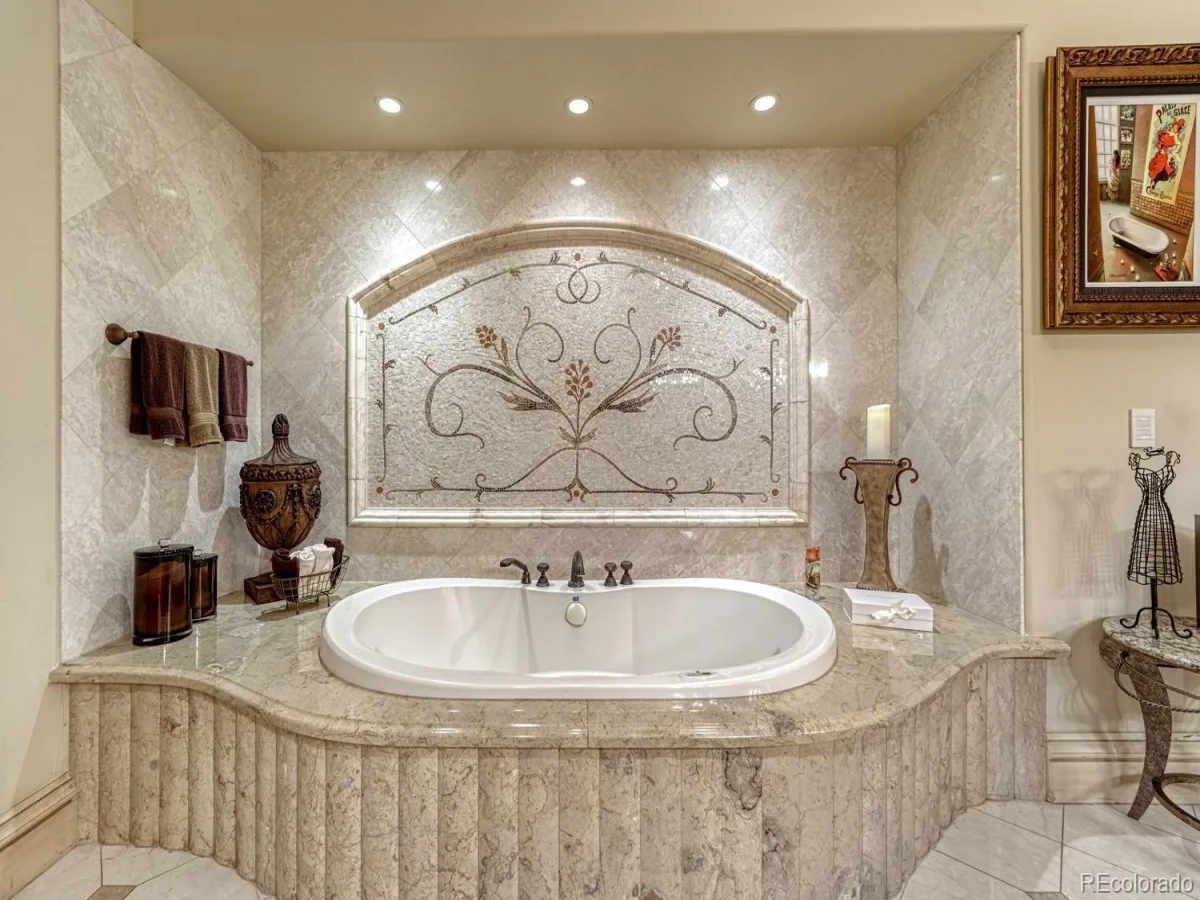 5684 Amber Ridge Drive Castle Pines CO 80108 | MLS #REC2811999 08262026180653 1200 26