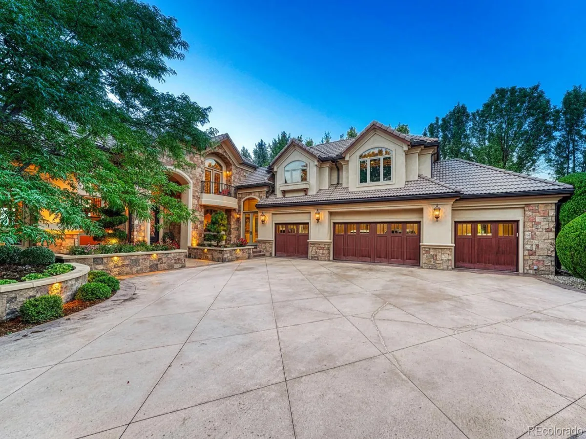 5684 Amber Ridge Drive Castle Pines CO 80108 | MLS #REC2811999 08262026180653 1200 3