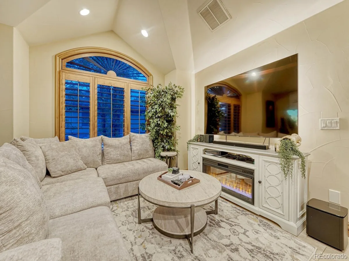5684 Amber Ridge Drive Castle Pines CO 80108 | MLS #REC2811999 08262026180653 1200 38