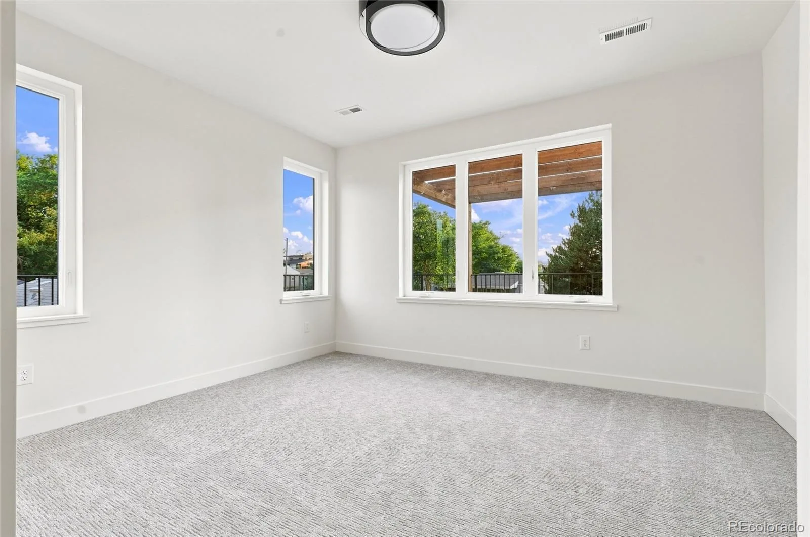 2934 S Bellaire Street Denver CO 80222 | MLS #REC2814290 08072026212524 1600 27