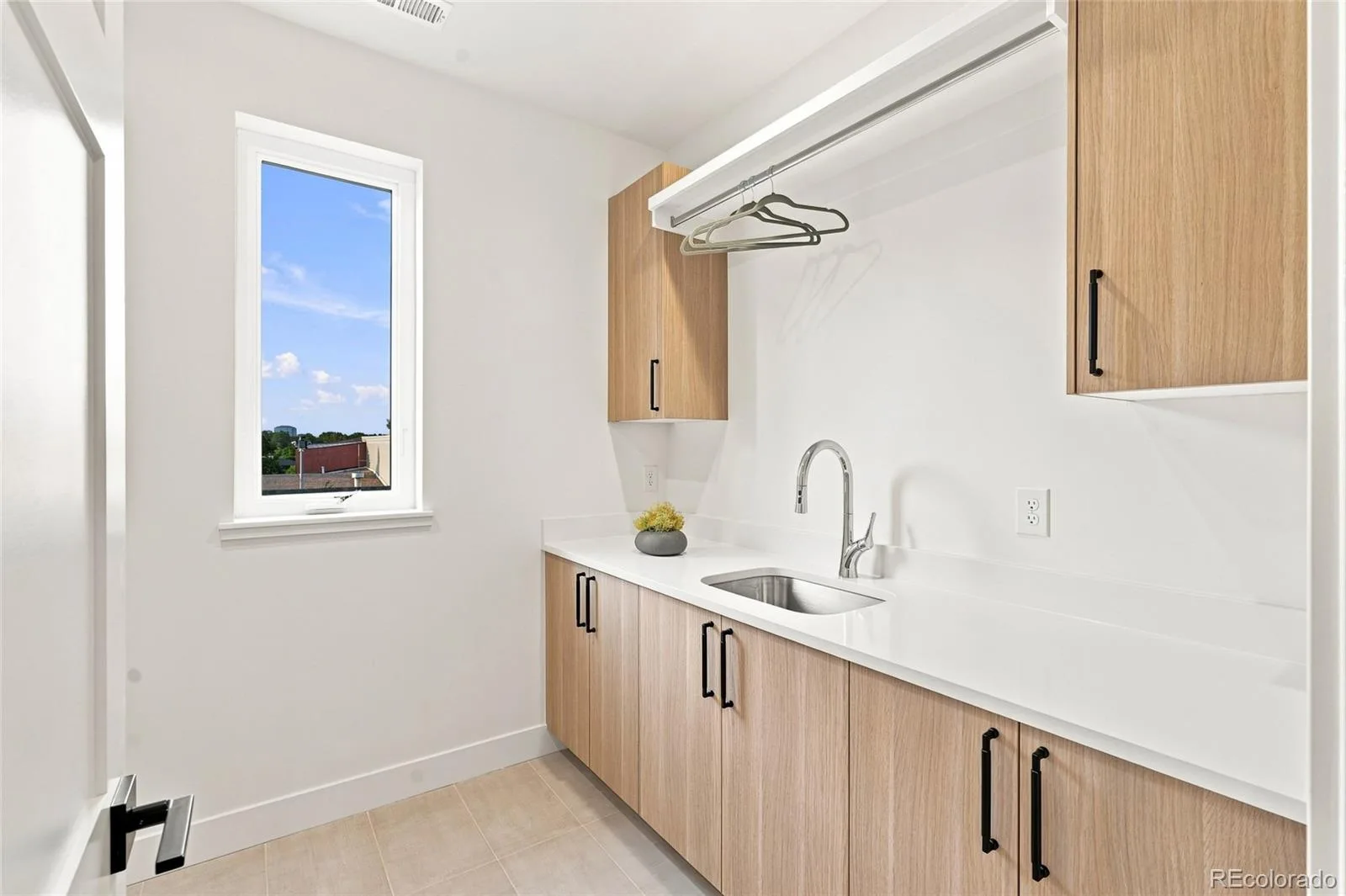 2934 S Bellaire Street Denver CO 80222 | MLS #REC2814290 08072026212524 1600 29