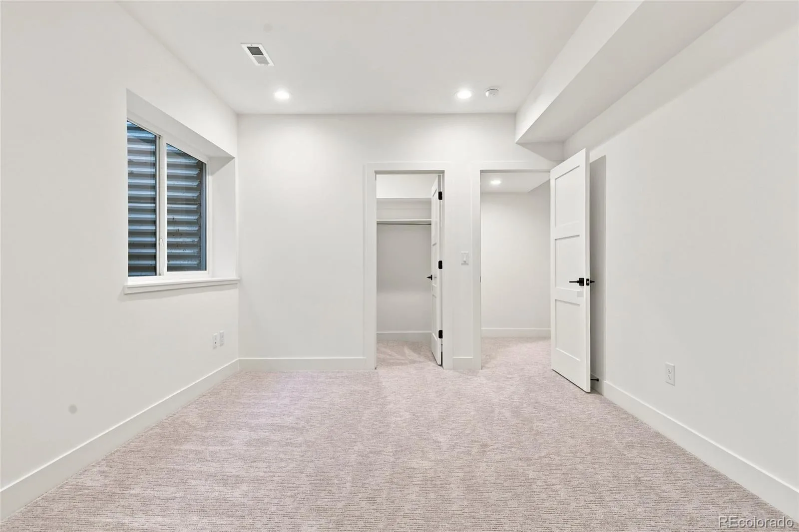 2934 S Bellaire Street Denver CO 80222 | MLS #REC2814290 08072026212524 1600 37