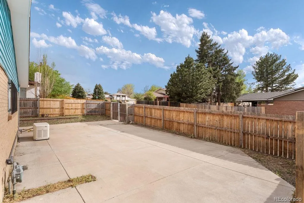 12978 E Elgin Drive Denver CO 80239 MLS #REC2814582 05132026213622 1024 26