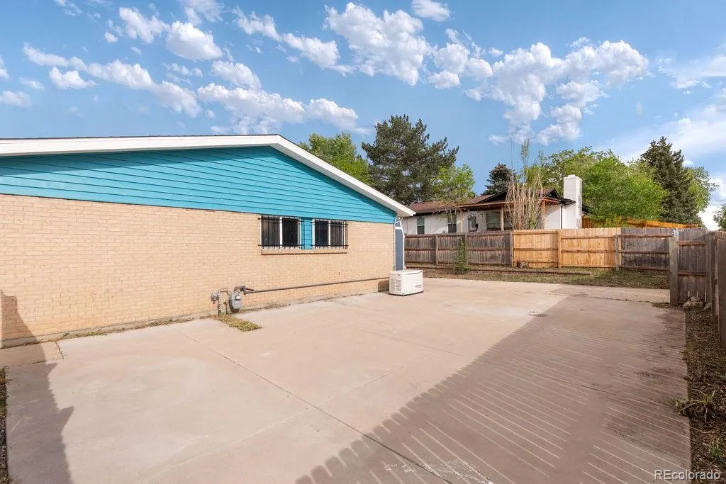 12978 E Elgin Drive Denver CO 80239 MLS #REC2814582 05132026213622 1024 27