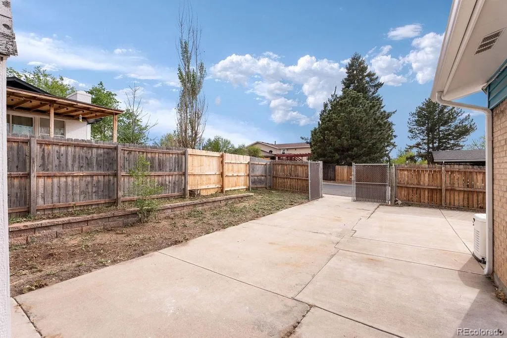 12978 E Elgin Drive Denver CO 80239 MLS #REC2814582 05132026213622 1024 28
