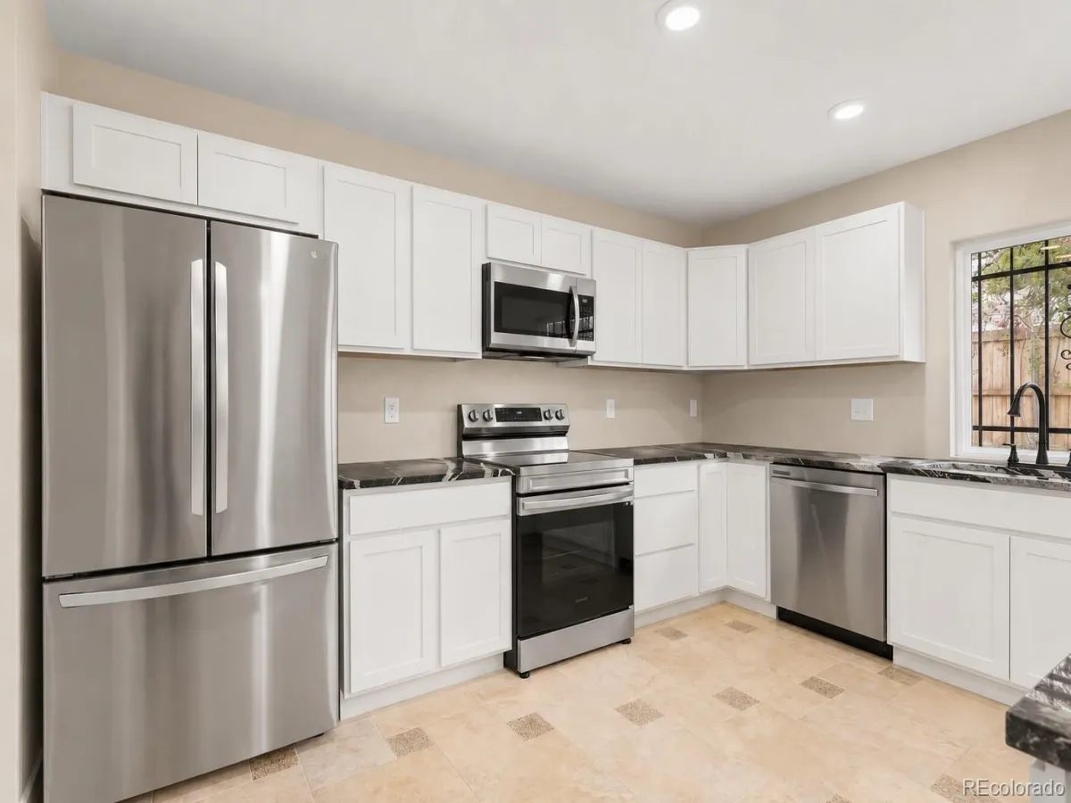 12978 E Elgin Drive Denver CO 80239 MLS #REC2814582 05132026213622 1200 2