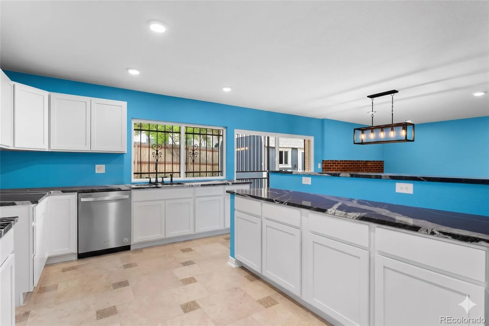 12978 E Elgin Drive Denver CO 80239 MLS #REC2814582 05132026213622 1600 6