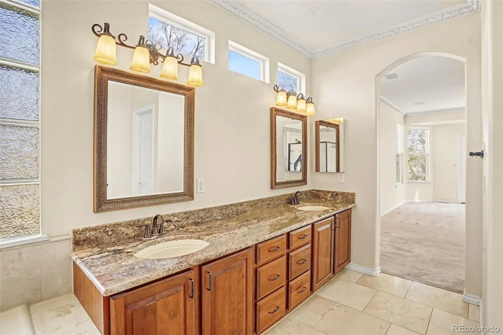 03292026222032 1600 22