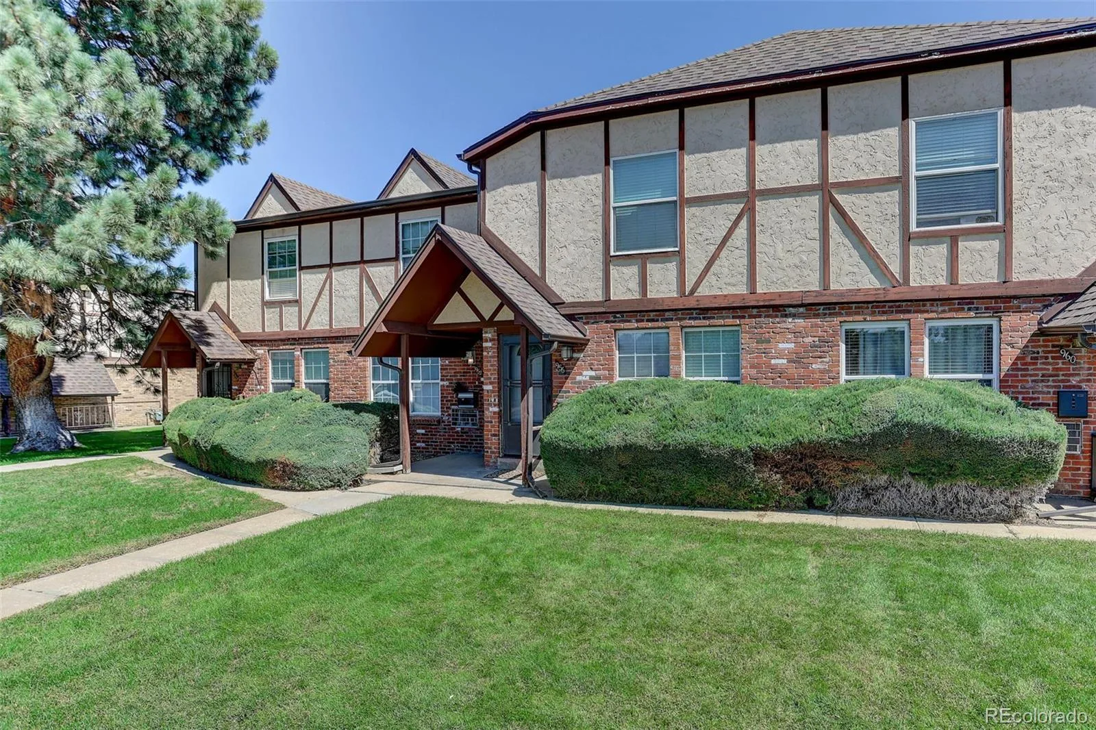 956 S Iola Street Aurora CO 80012 | MLS #REC2823055 10052026161947 1600 25