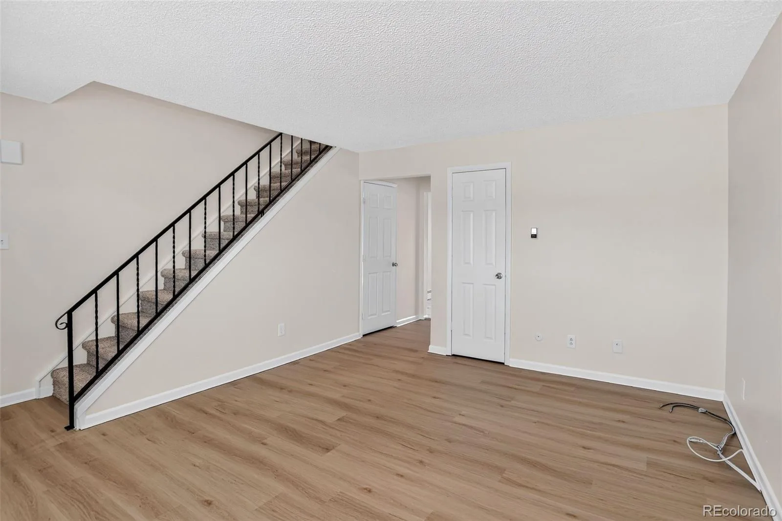 956 S Iola Street Aurora CO 80012 | MLS #REC2823055 10052026161947 1600 4