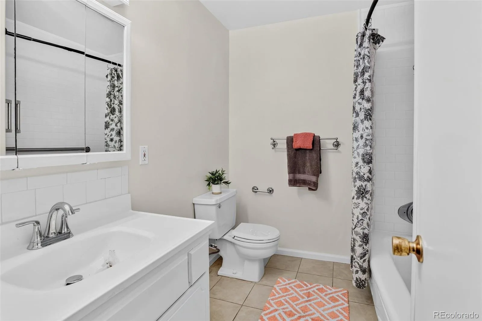956 S Iola Street Aurora CO 80012 | MLS #REC2823055 10052026161947 1600 9