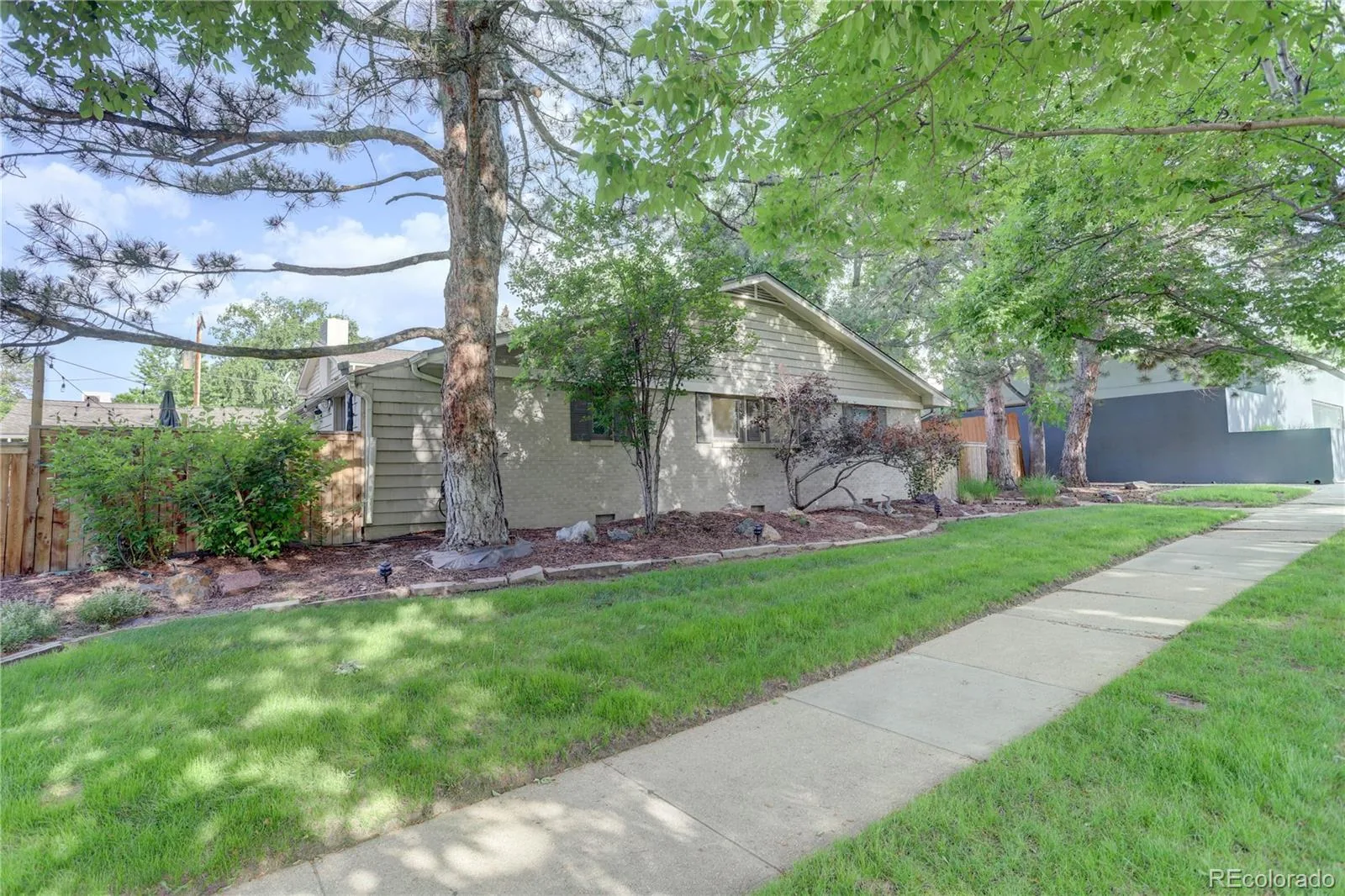 551 Detroit Street Denver CO 80206 | MLS #REC2823699 08222026044326 1600 1