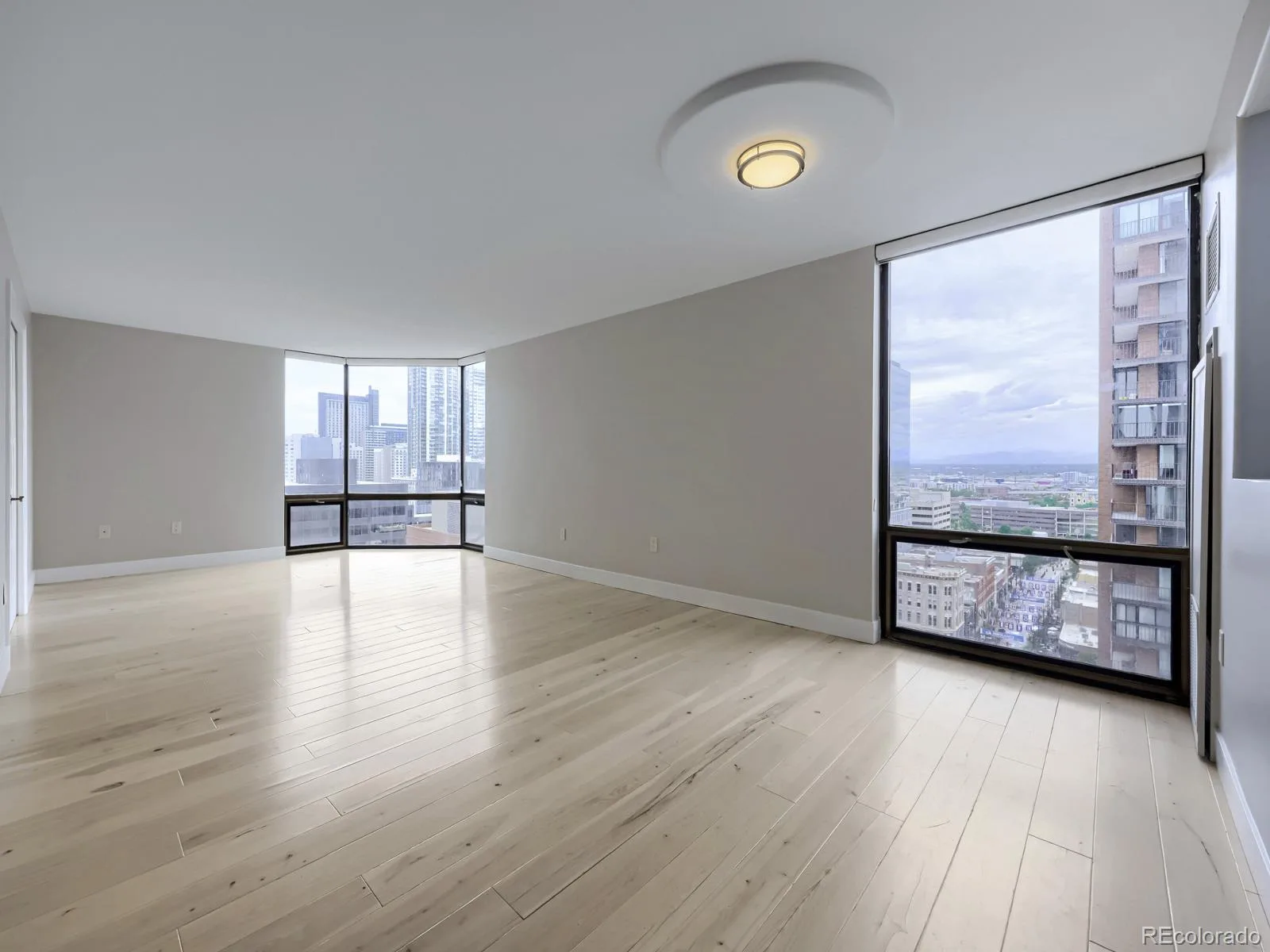 1625 Larimer Street #2003 Denver CO 80202 MLS #REC2824645 05292026154101 1600 27