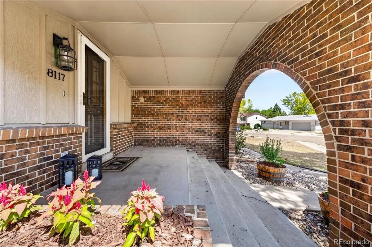 8117 S Lamar Court Littleton CO 80128 | MLS #REC2824851 08202026164608 1200 45