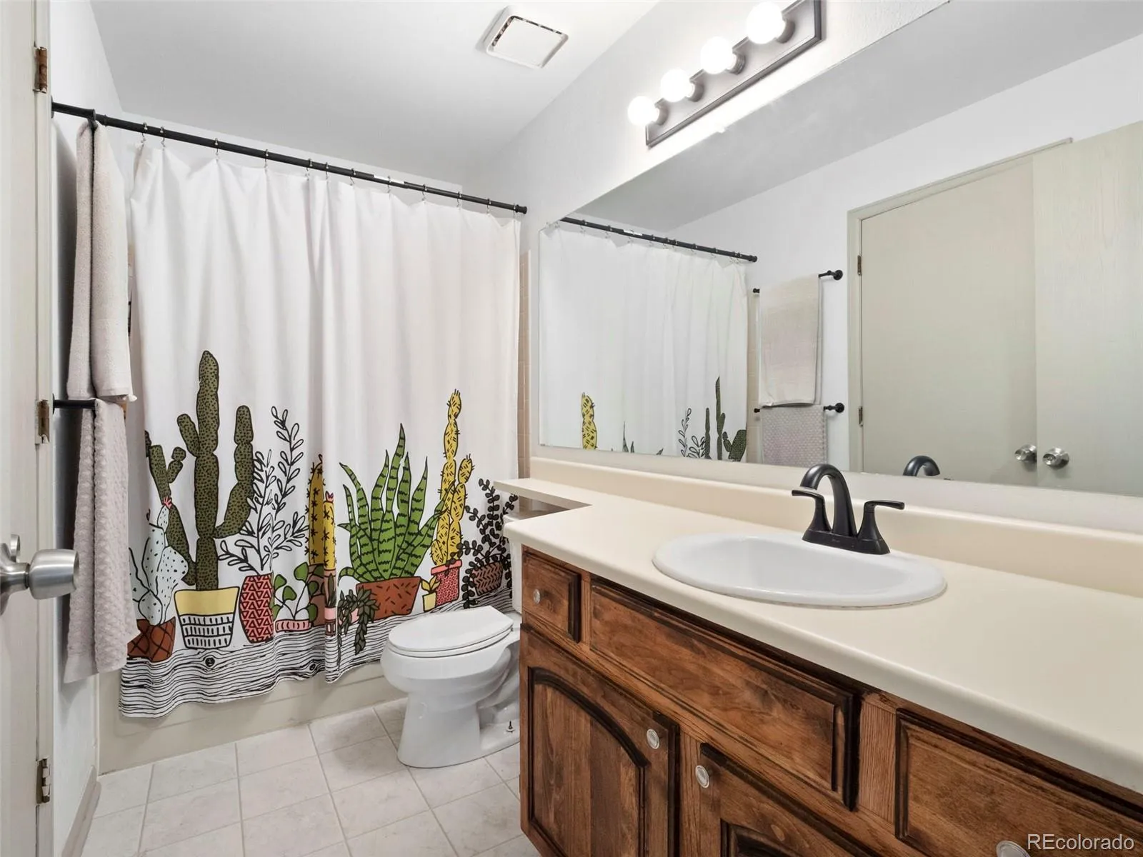 4594 Granby Way Denver CO 80239 MLS #REC2825677 05202026200246 1600 21