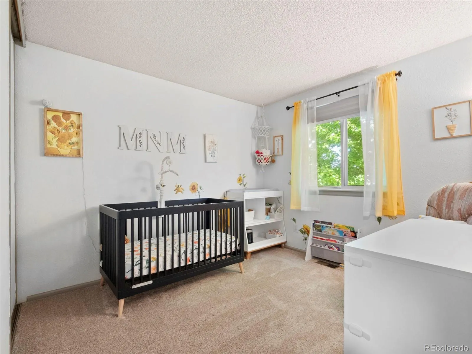 4594 Granby Way Denver CO 80239 MLS #REC2825677 05202026200246 1600 23
